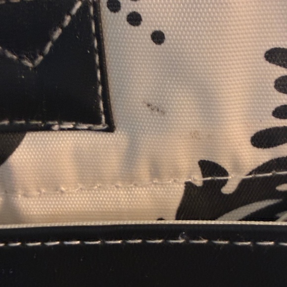 Elegant Murval Black and Cream Tote Bag - Picture 8 of 9